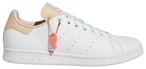 adidas stan smith white foot locker.